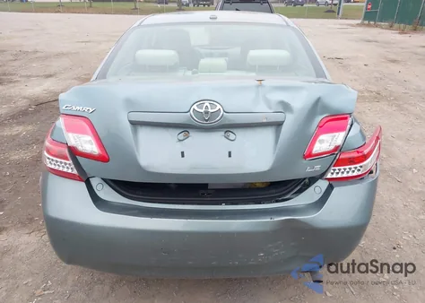 2011 Toyota Camry Le z USA, uszkodzony, nr VIN 4T1BF3EK5BU630817